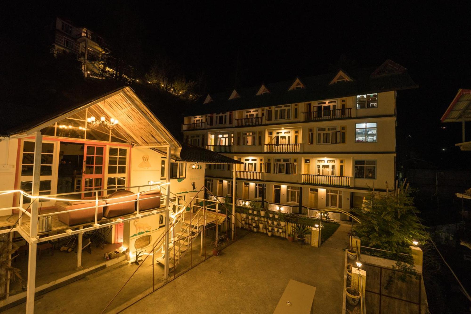 Resort The Village Manali- Cafe, Bar & Bistro *