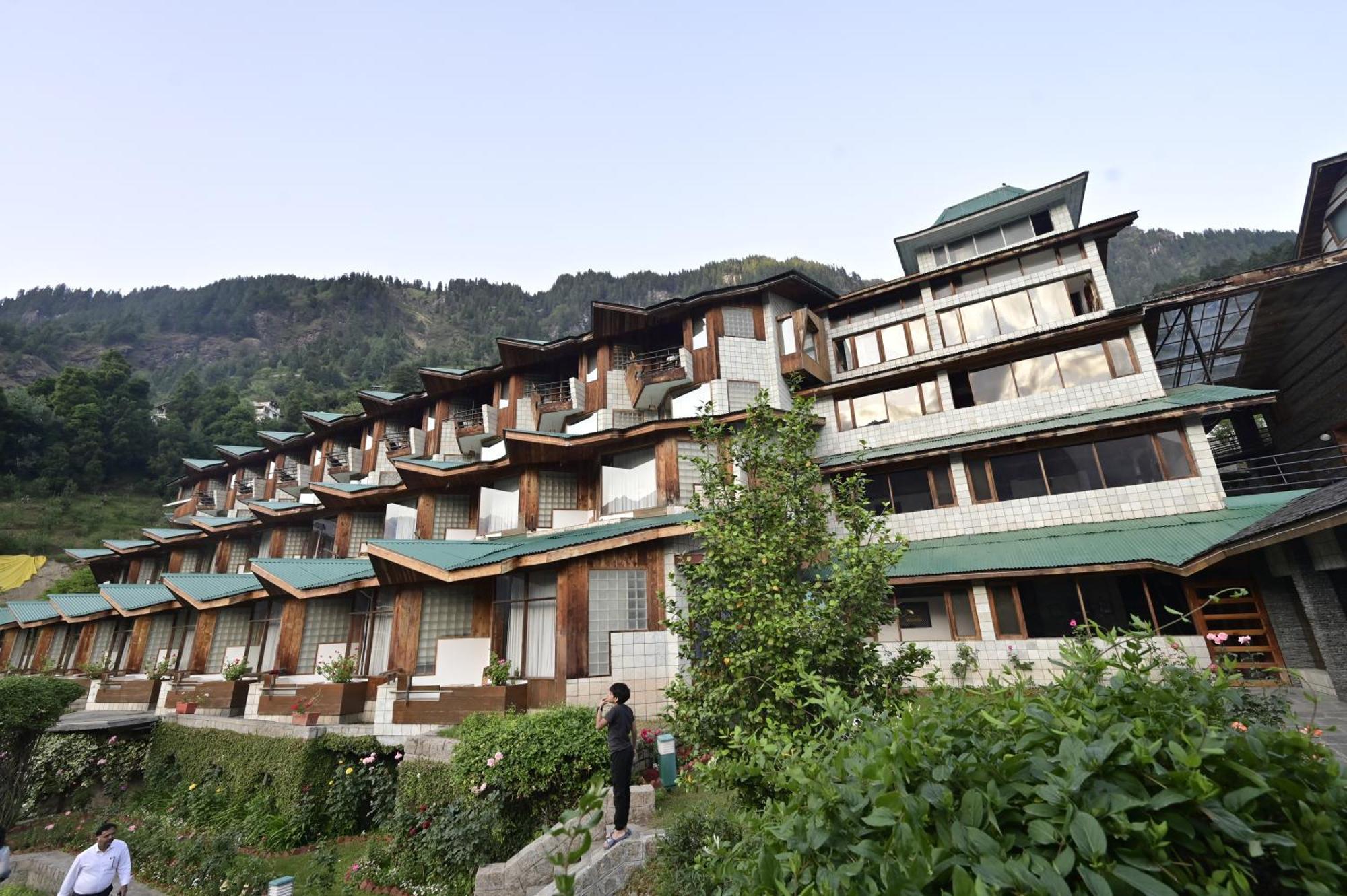 Manuallaya The & Manali (Himachal Pradesh)