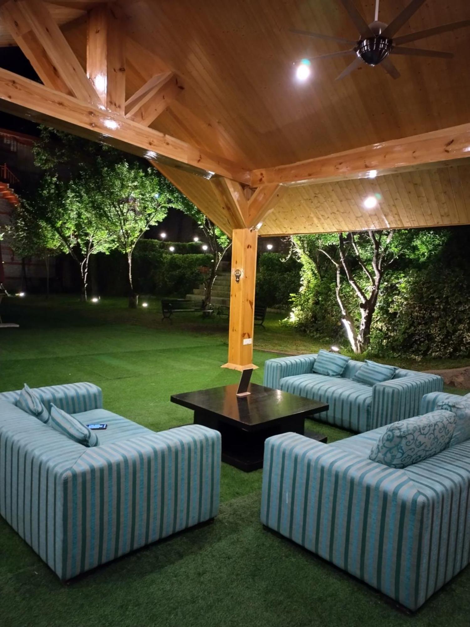 Hotel Regenta By Riverside 4*