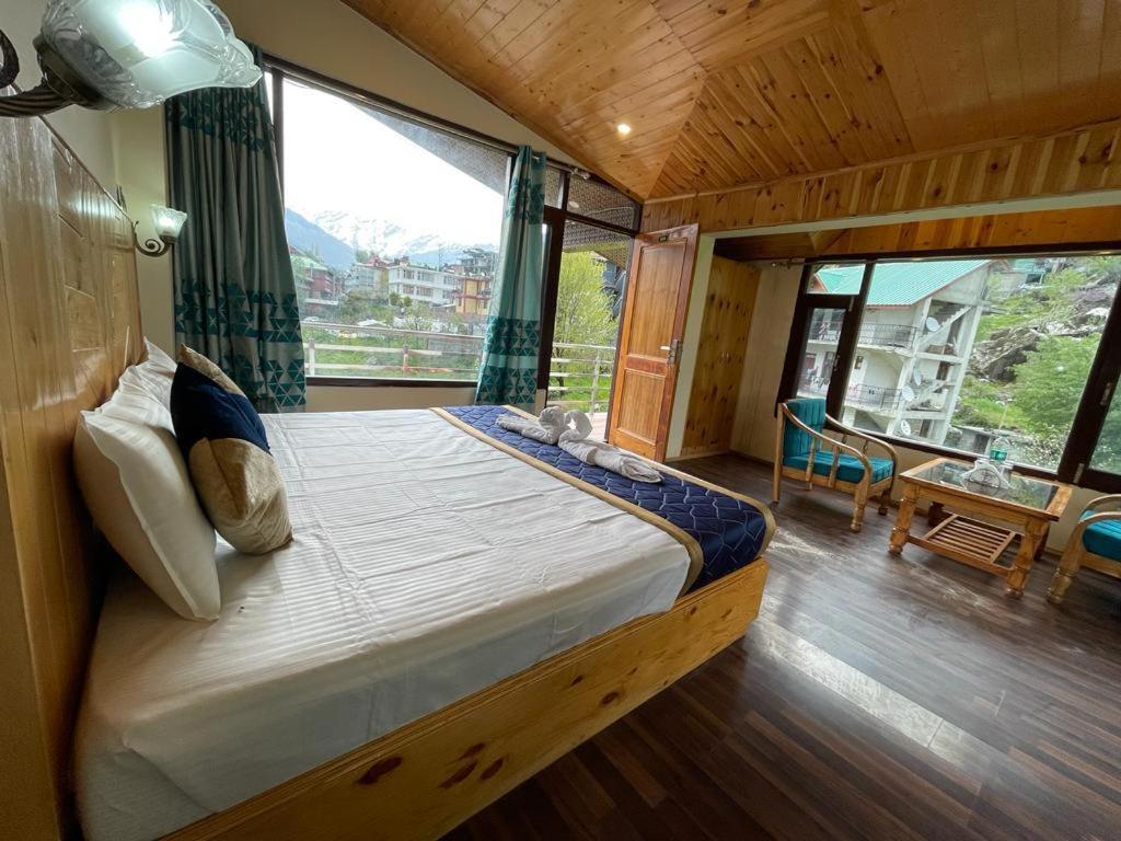 Hotel Royal Hills 3*