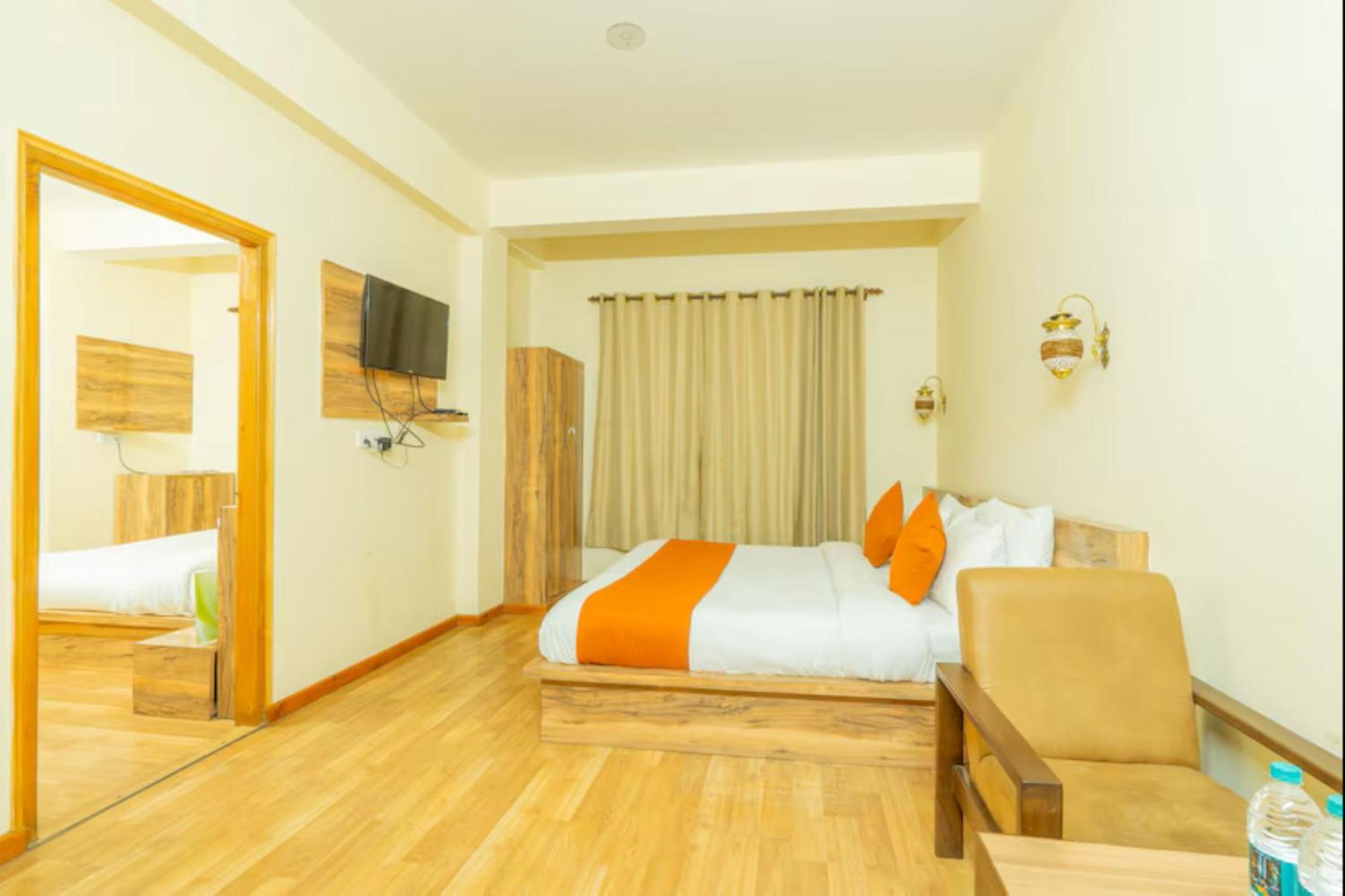 Hotel Hill Resort Manali 3*
