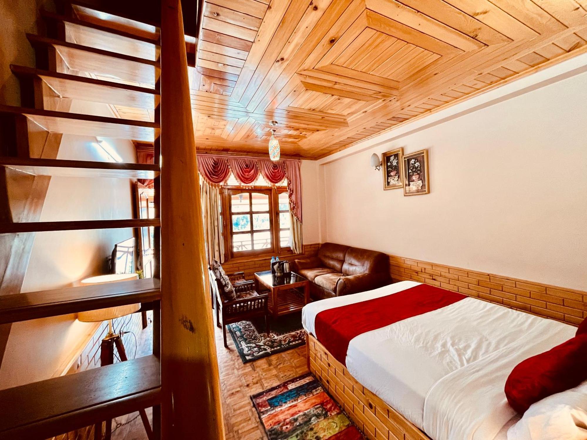 Snow Clad Riverview & Resort, Manali (Himachal Pradesh)