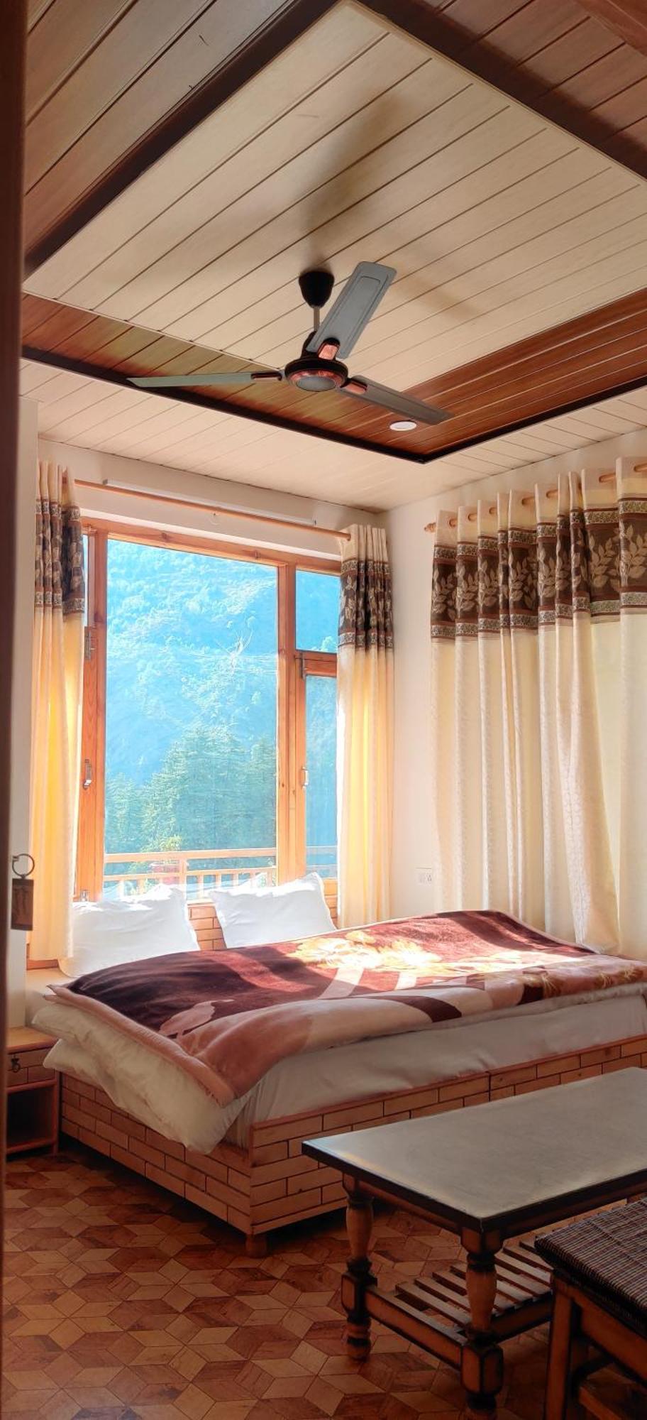Somvan ,away From Hustle Manali (Himachal Pradesh)