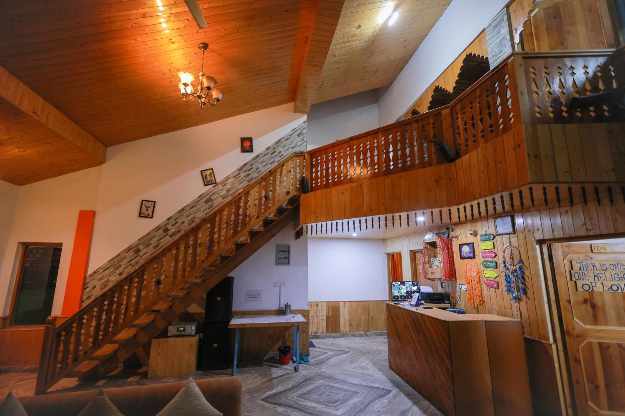 Snow River, Hotel 3*