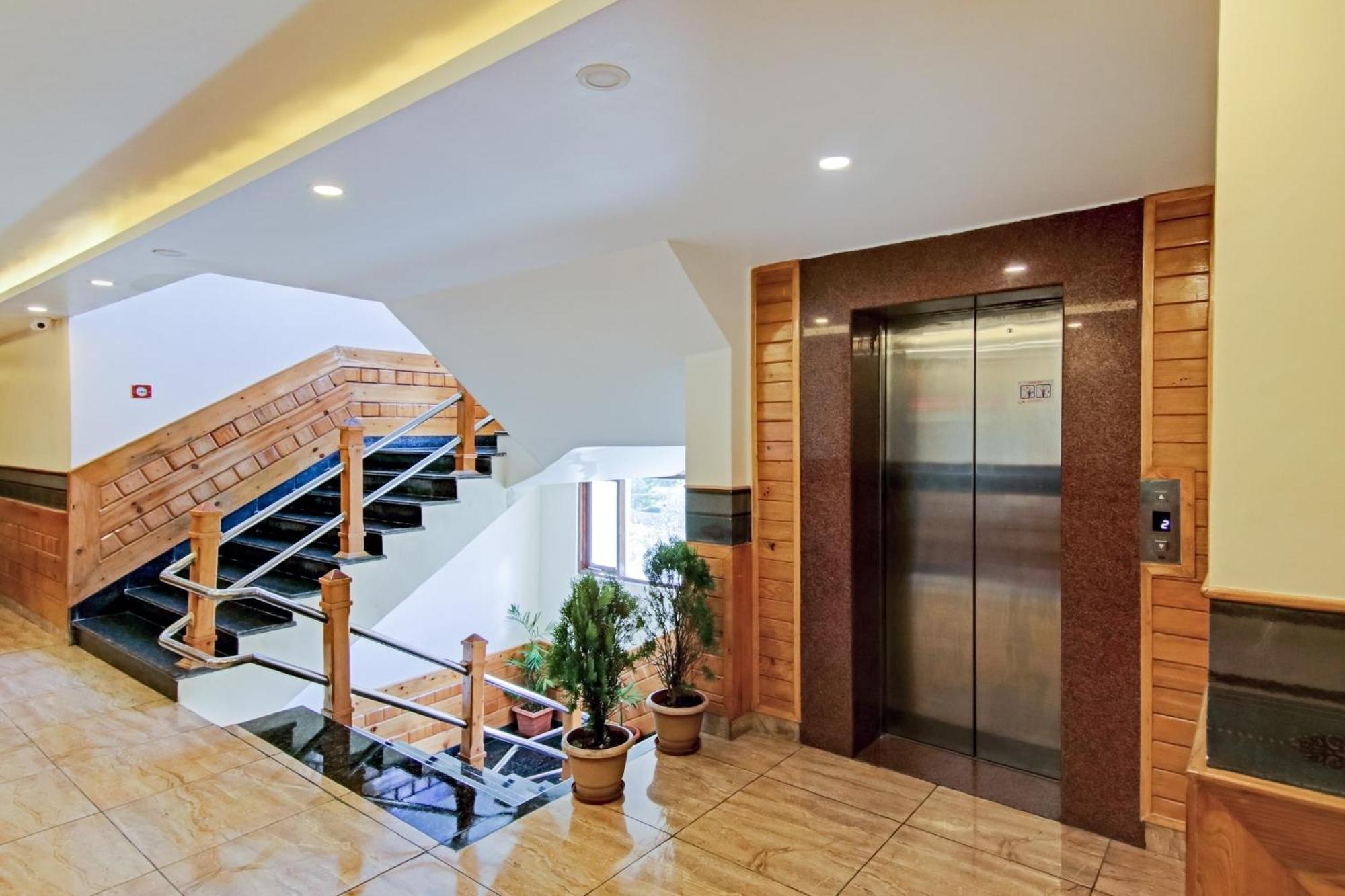 Townhouse Oak Rohtang Heights 4* Manali (Himachal Pradesh)