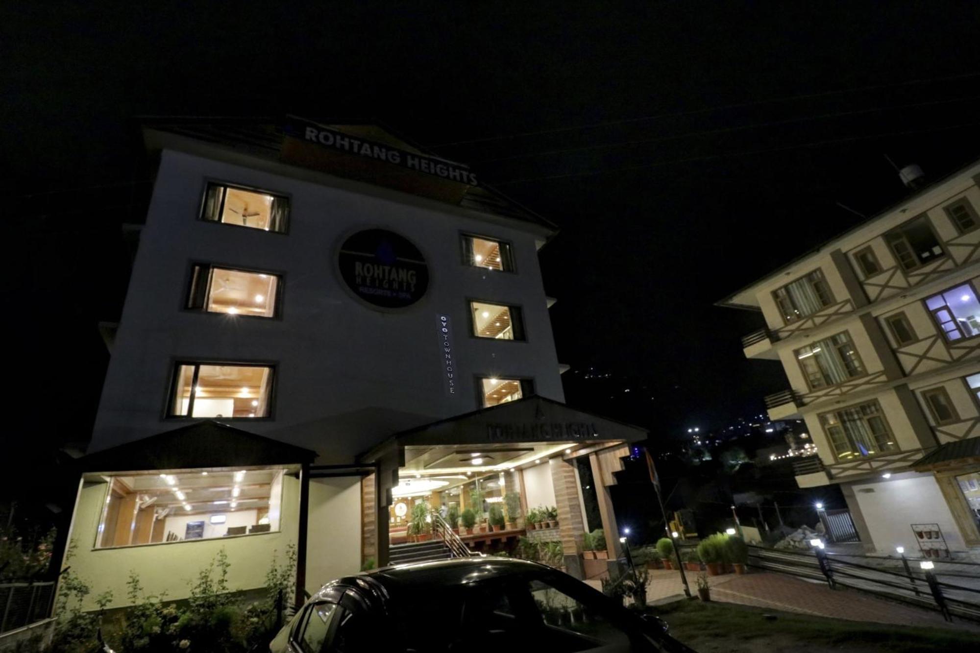 Hotel Townhouse Oak Rohtang Heights 4*