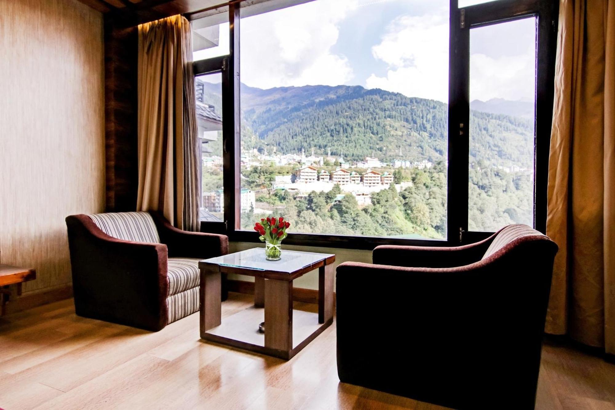 Townhouse Oak Rohtang Heights Hotel 4*