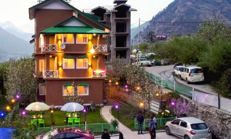Luxury Planet Hotel Manali (Himachal Pradesh)