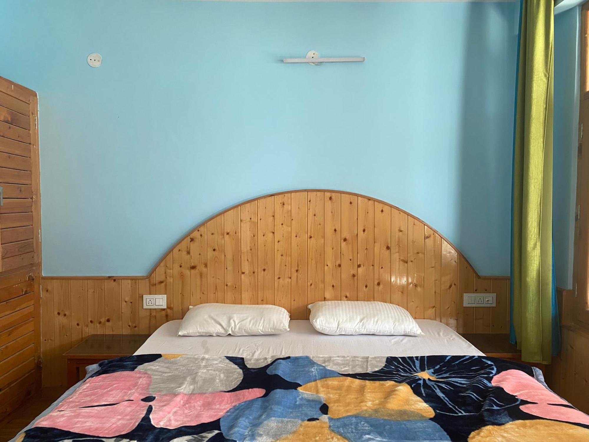 Alpine Bliss Homestay Manali (Himachal Pradesh)