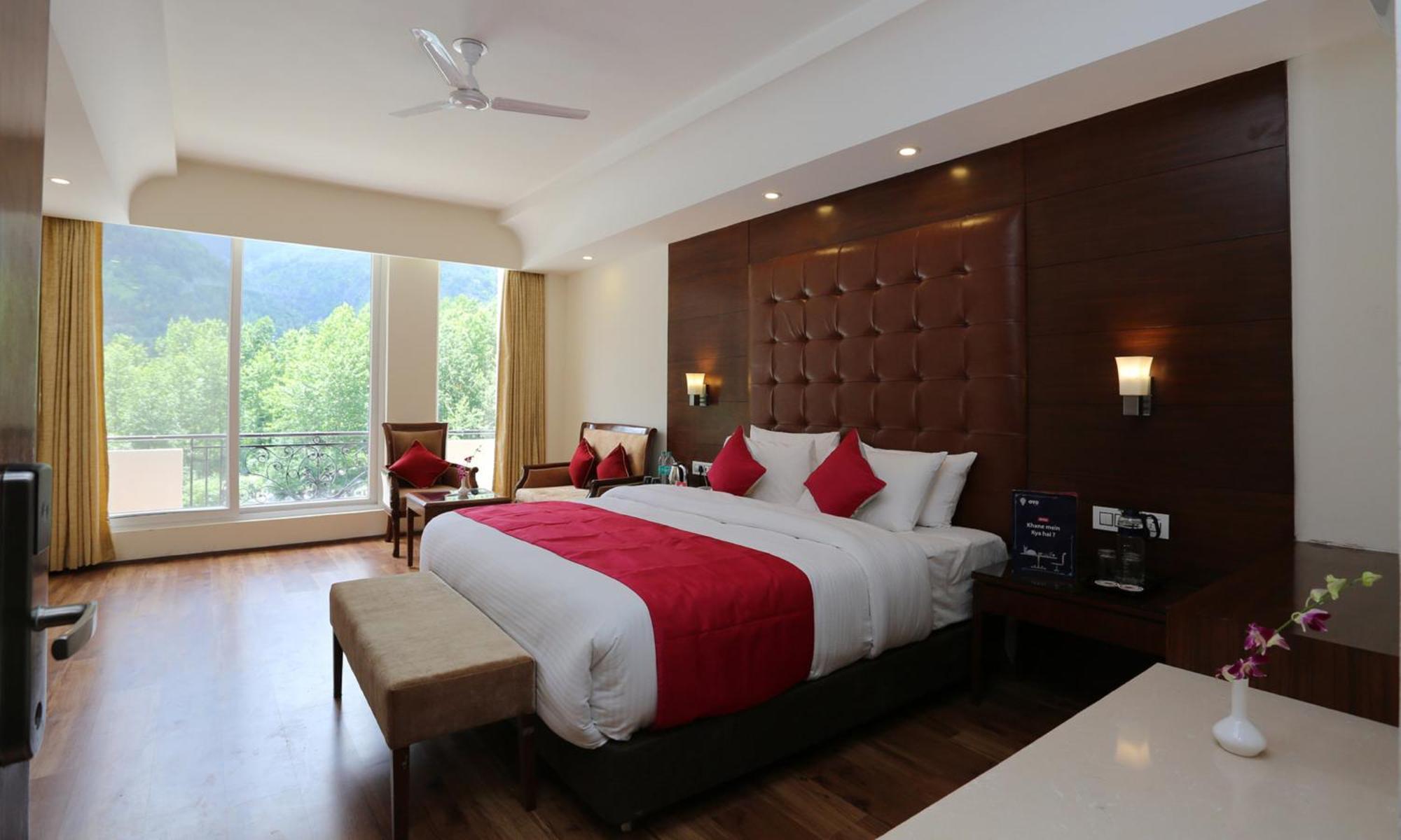 The Allure Grand - A Riverside And Resort