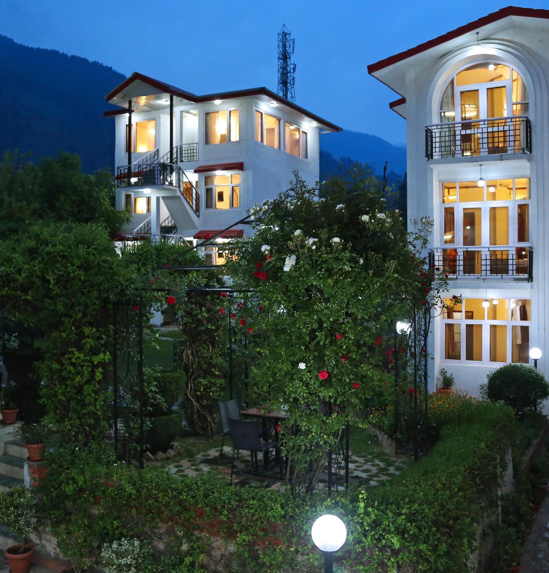 De Vivendi With 35000 Sqft Open Lawn With Bbq Resort Manali (Himachal Pradesh)