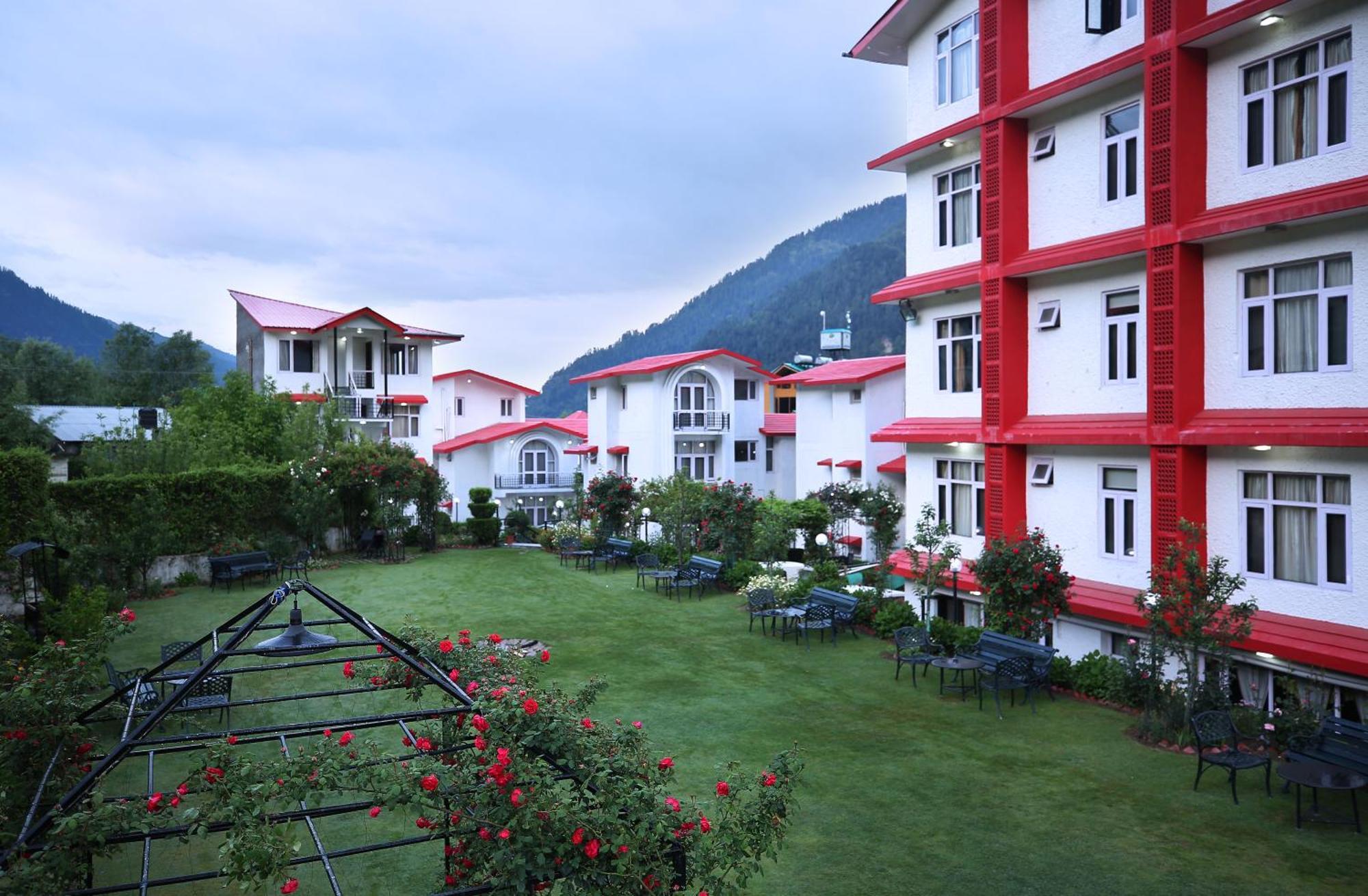 De Vivendi With 35000 Sqft Open Lawn With Bbq Resort 4*
