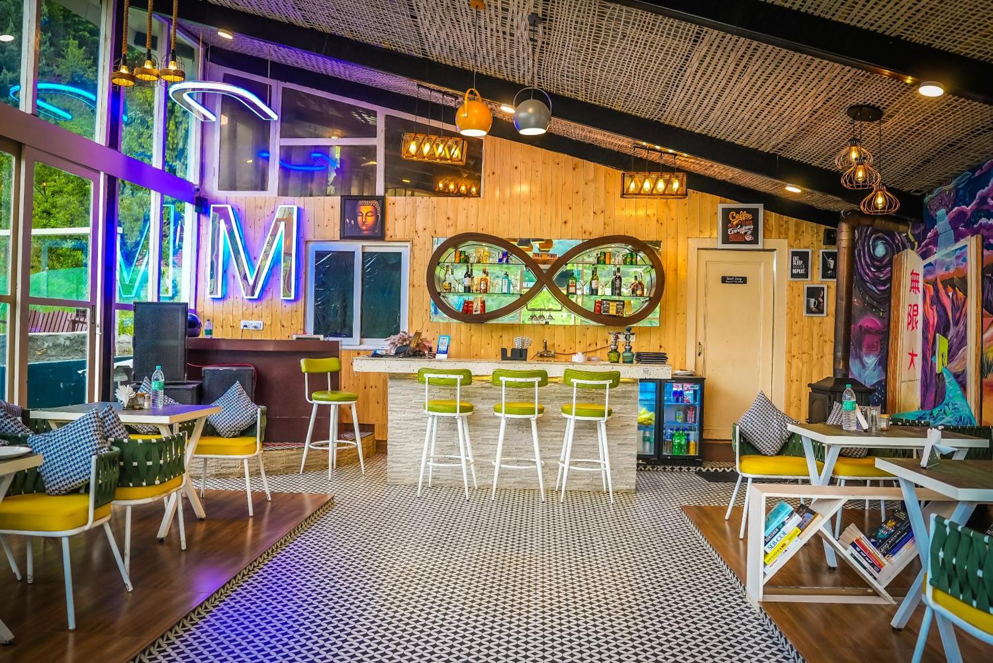 Homestay Urban Monk And Cafe Manali (Himachal Pradesh)