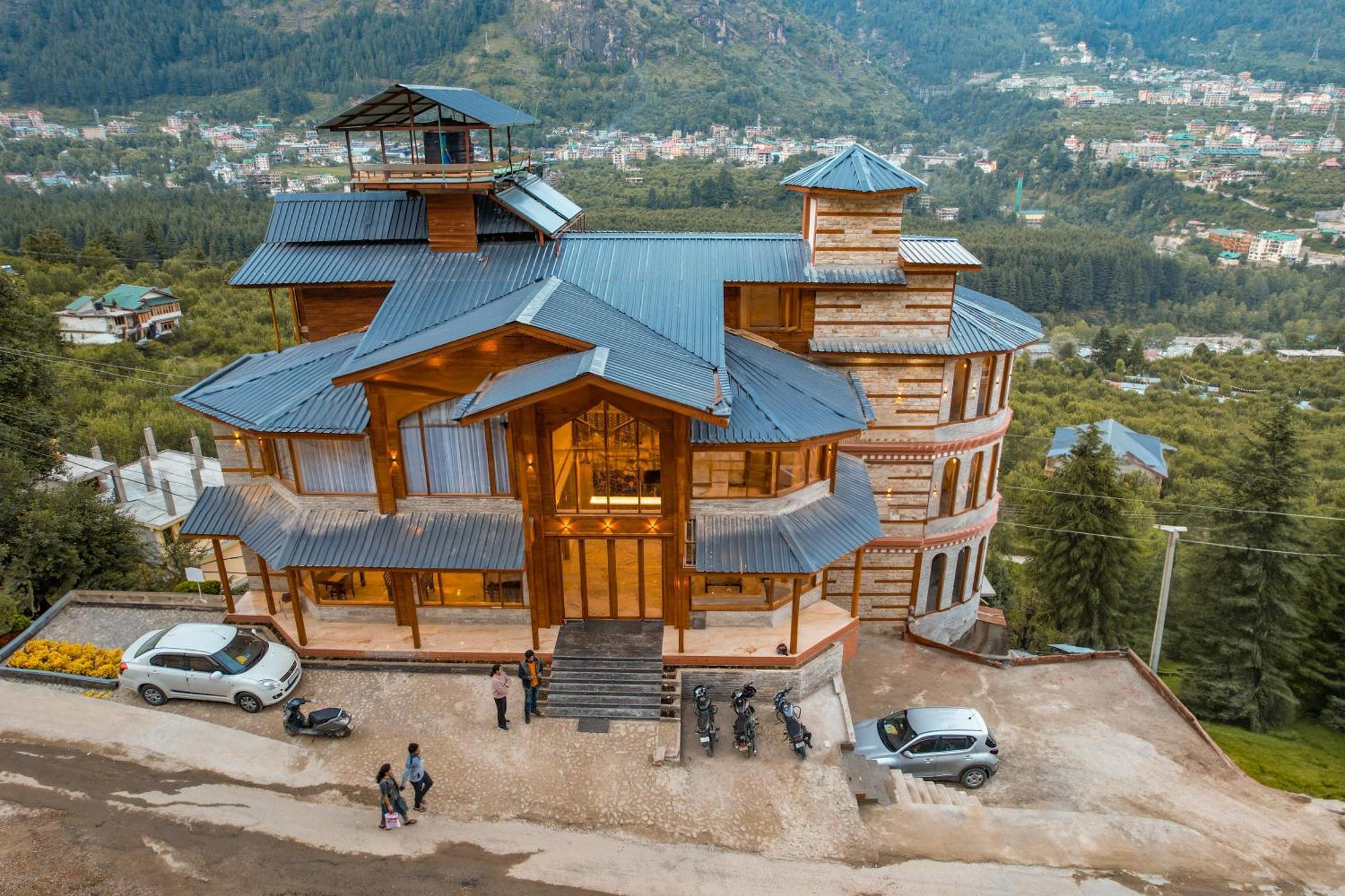 Hotel Rustic Wood 3*