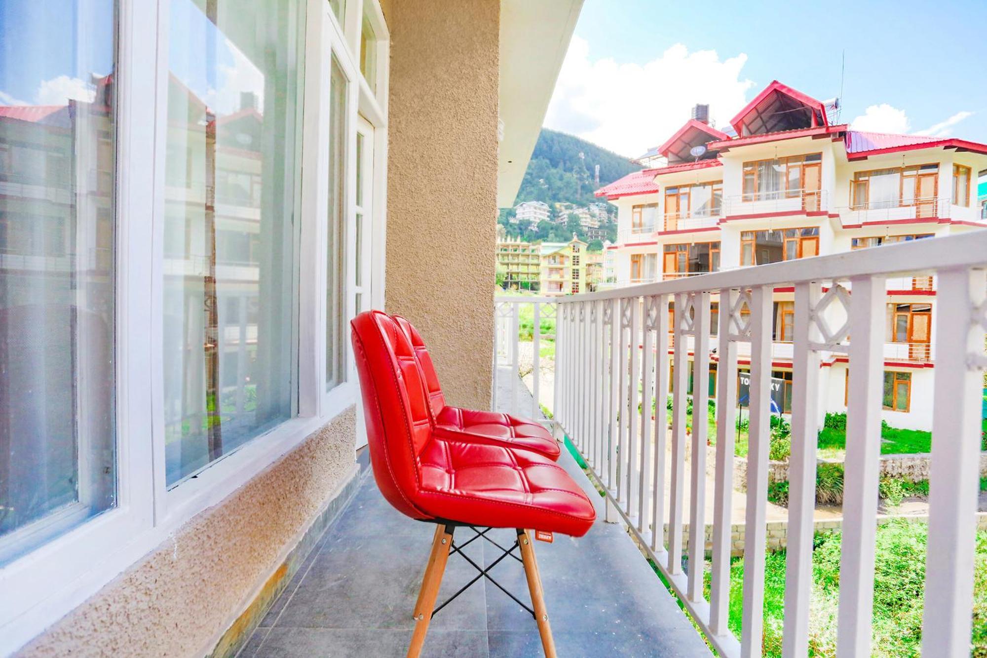 Fabhotel Outhills Hotel 3*