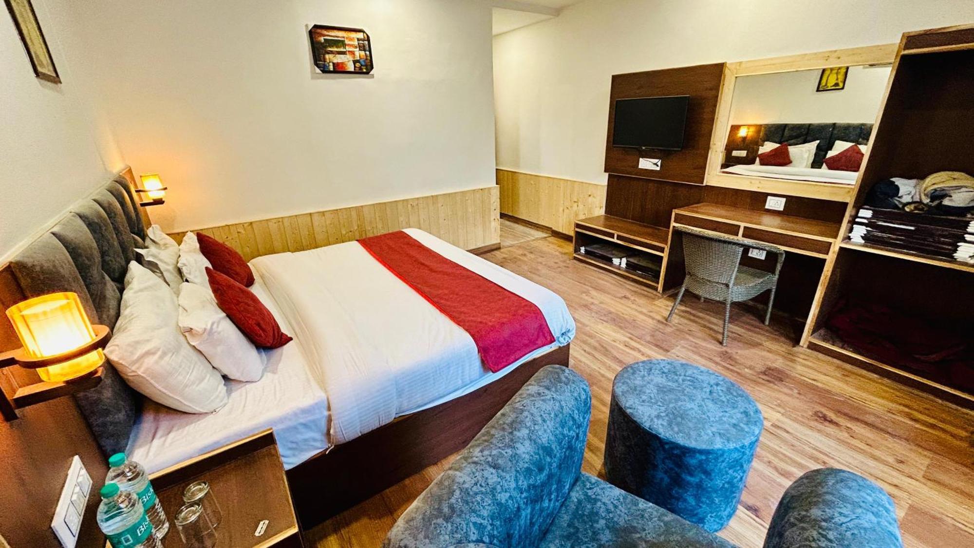 Hotel Ocean Hill Manali (Himachal Pradesh)