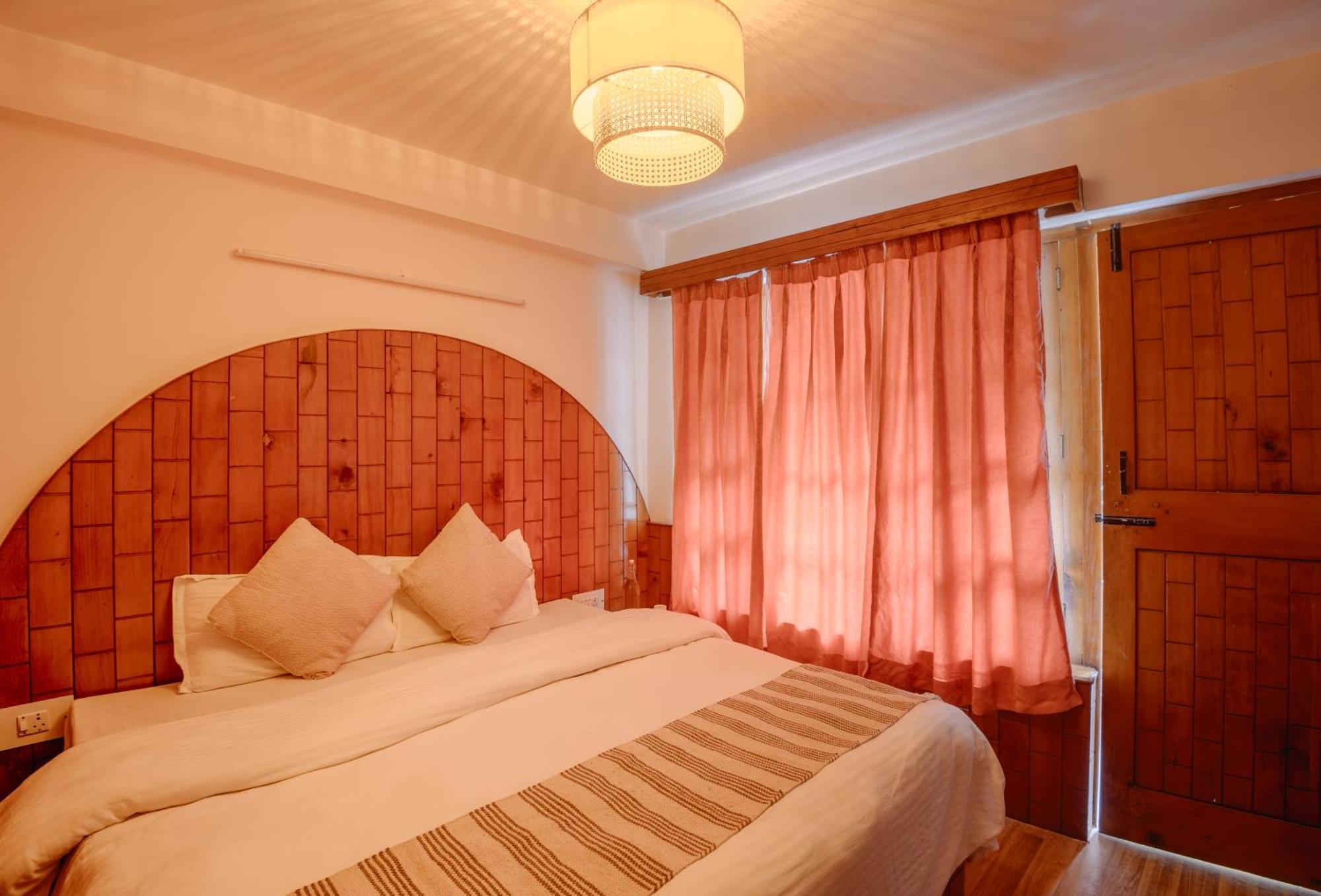 Drifters - The Hidden Tribe Guest house Manali (Himachal Pradesh)