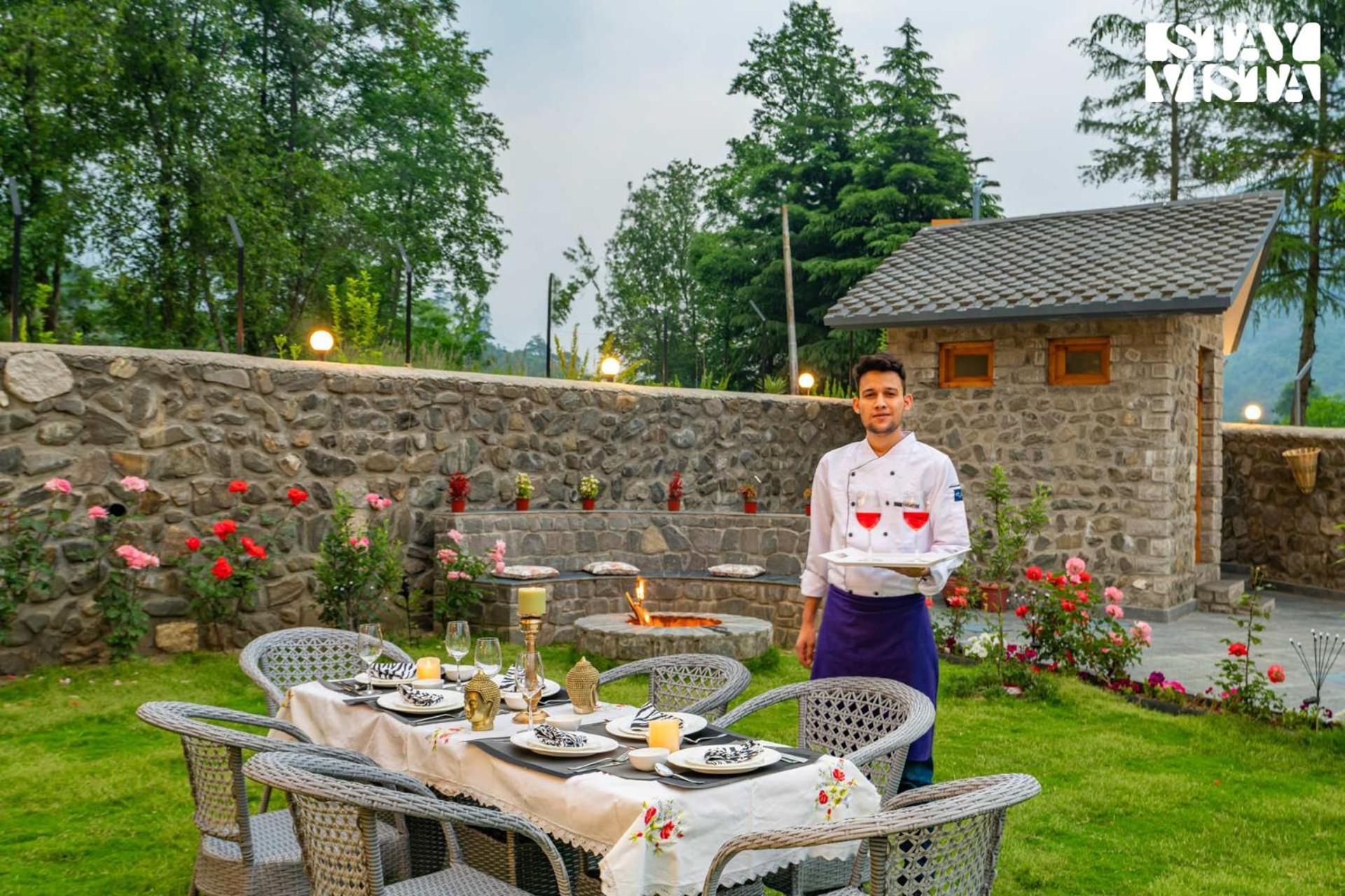 Villa Stayvista At Amritalaya With Bonfire & Lawn Manali (Himachal Pradesh)