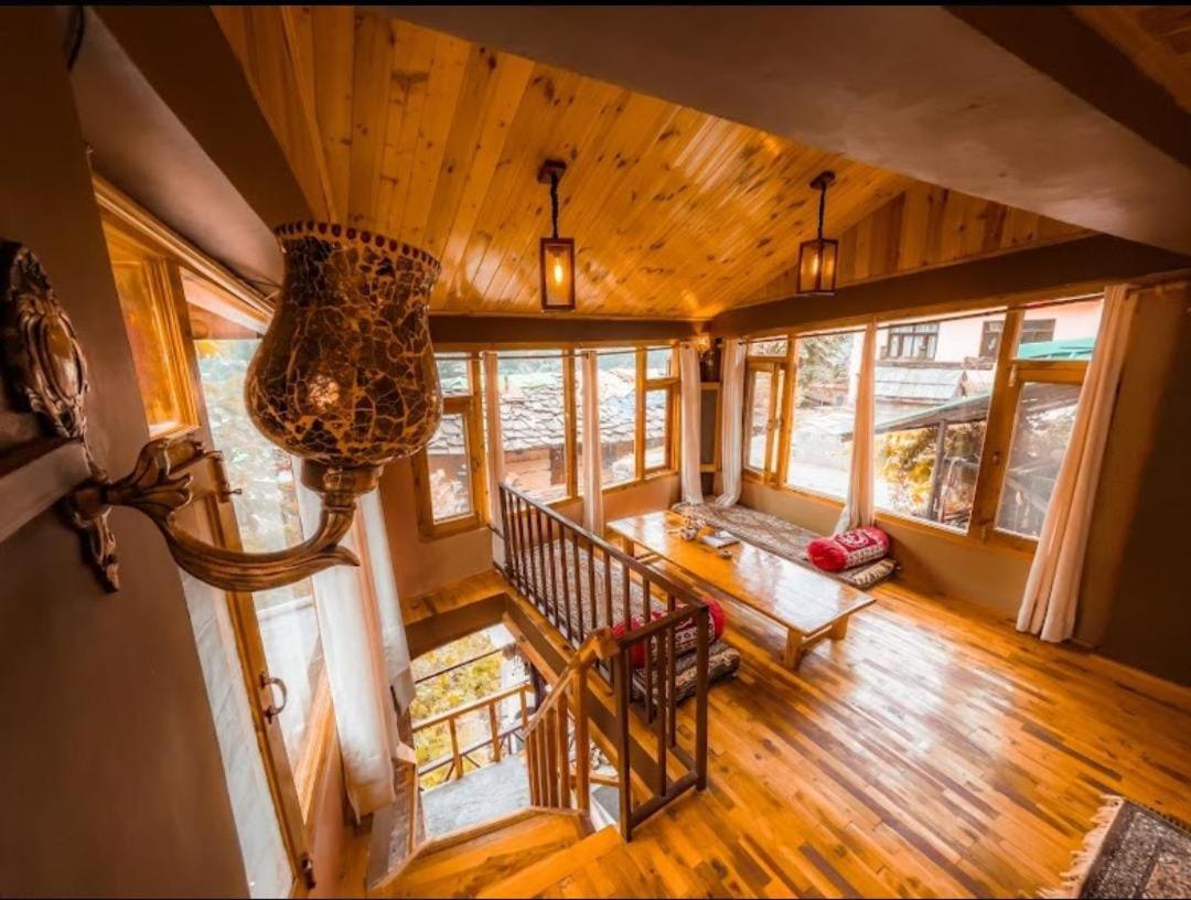 Hodophile Apartment