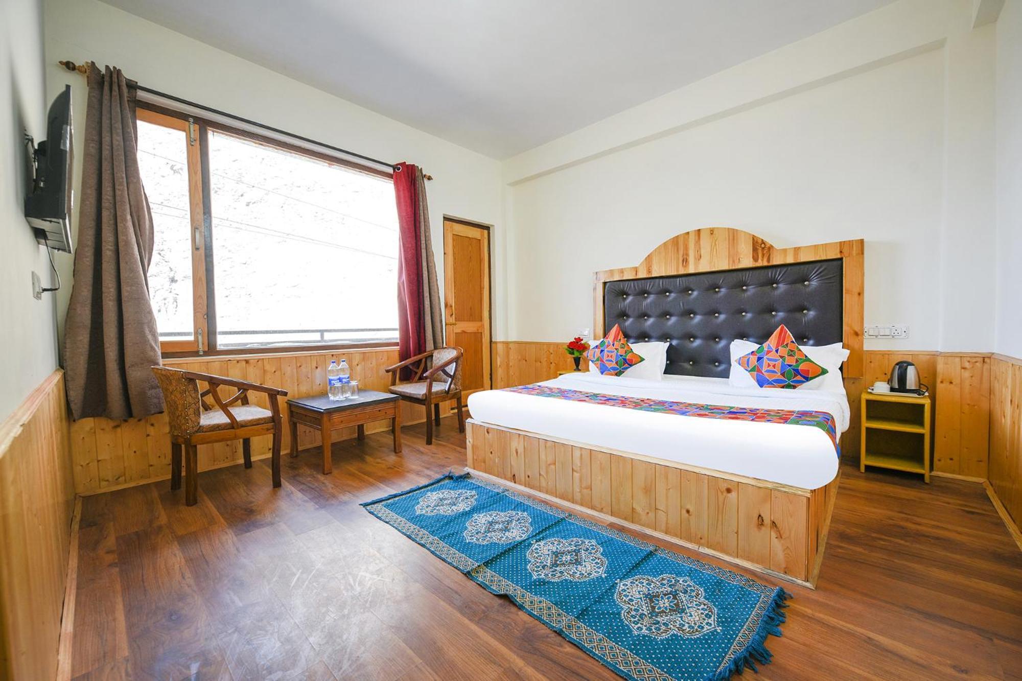 Fabhotel Paradise 3*
