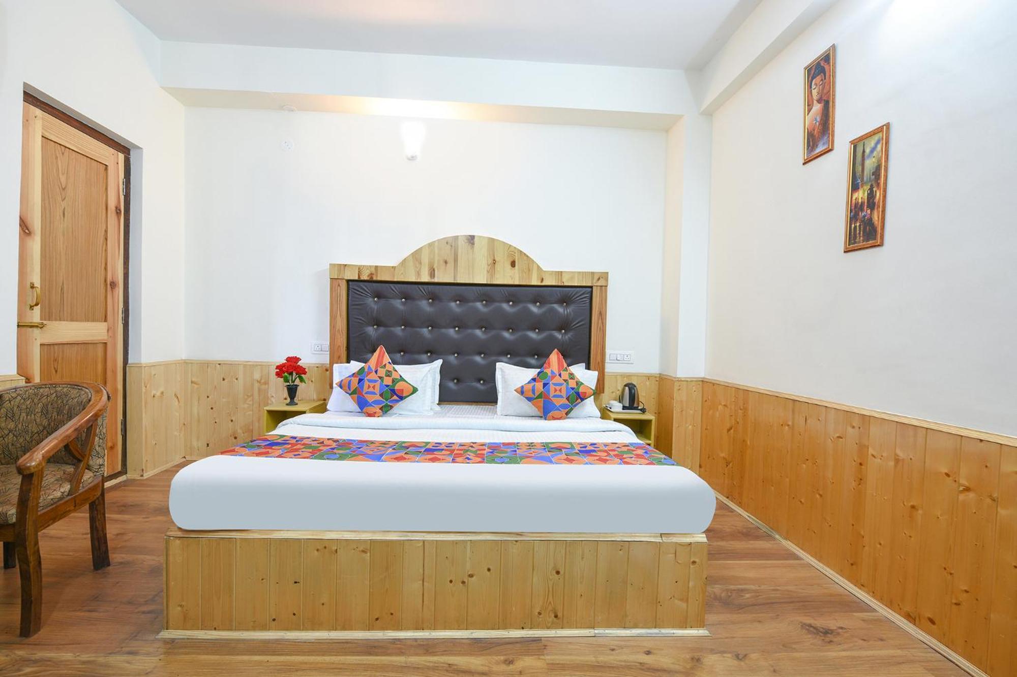Fabhotel Paradise 3*