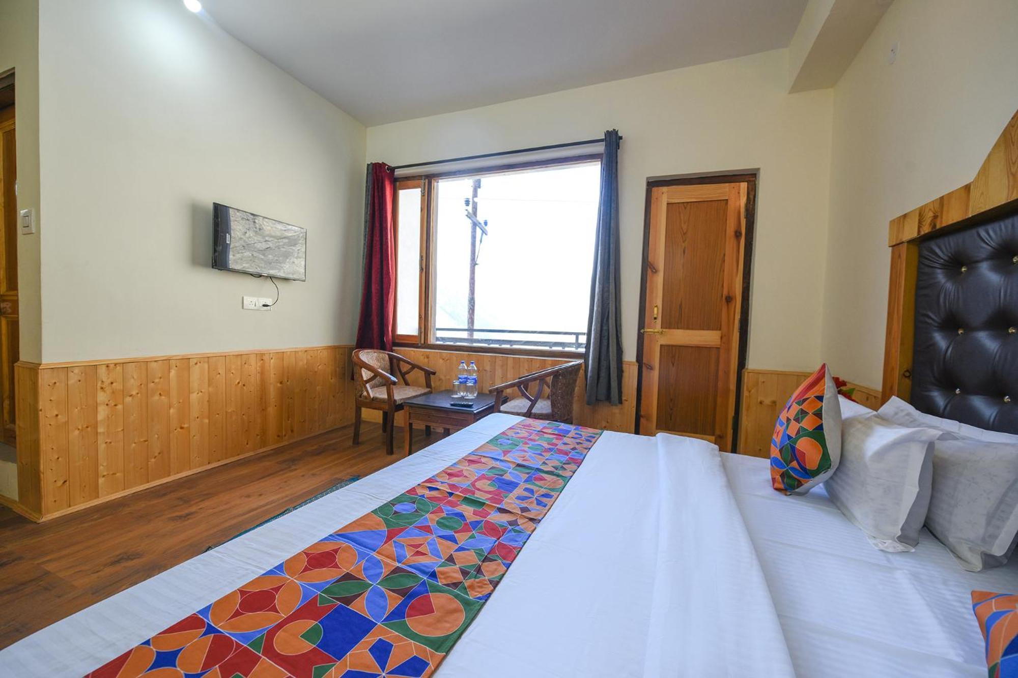 Fabhotel Paradise 3*