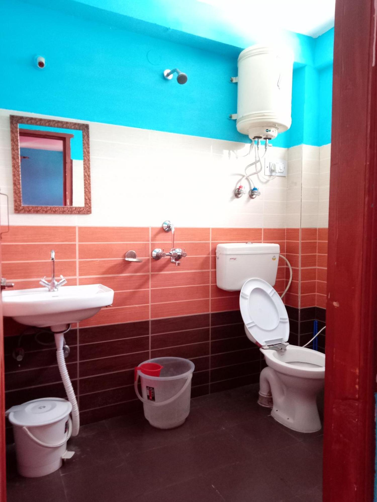 Non Stop Cafe & Guest house Manali (Himachal Pradesh)
