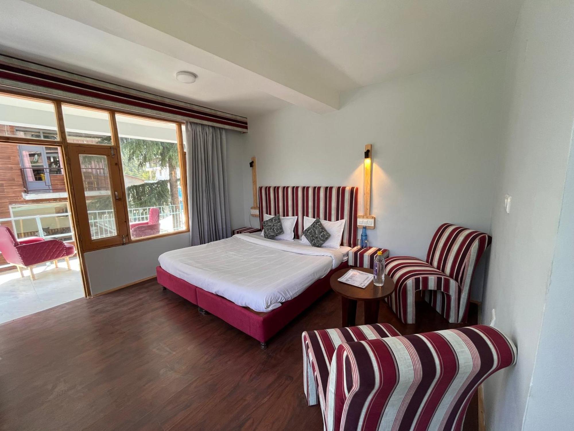 English Rose, #personal Parking, #petfriendly, #garden, #bonfire Under The Stars * Manali (Himachal Pradesh)