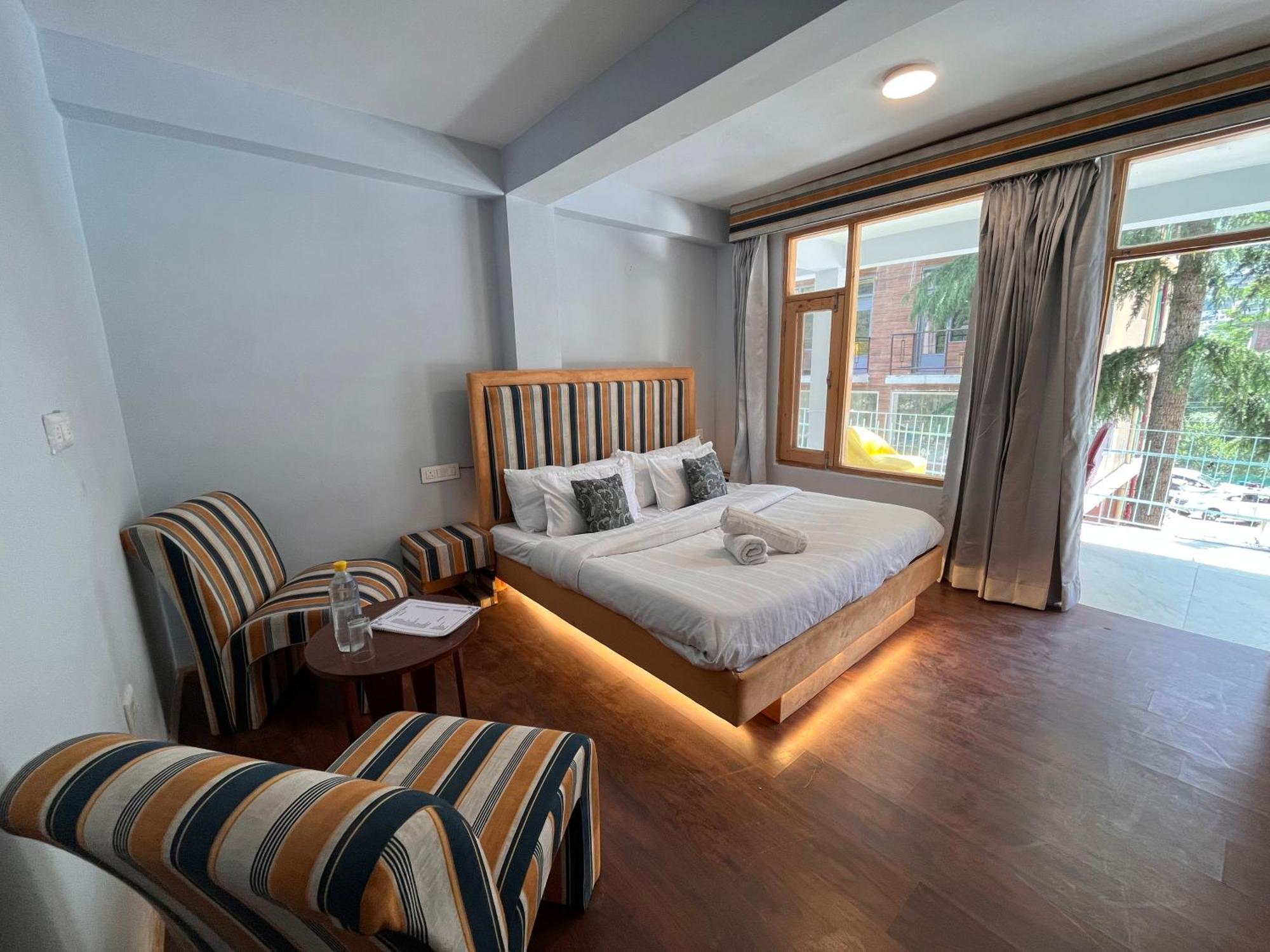 English Rose, #personal Parking, #petfriendly, #garden, #bonfire Under The Stars Guest house