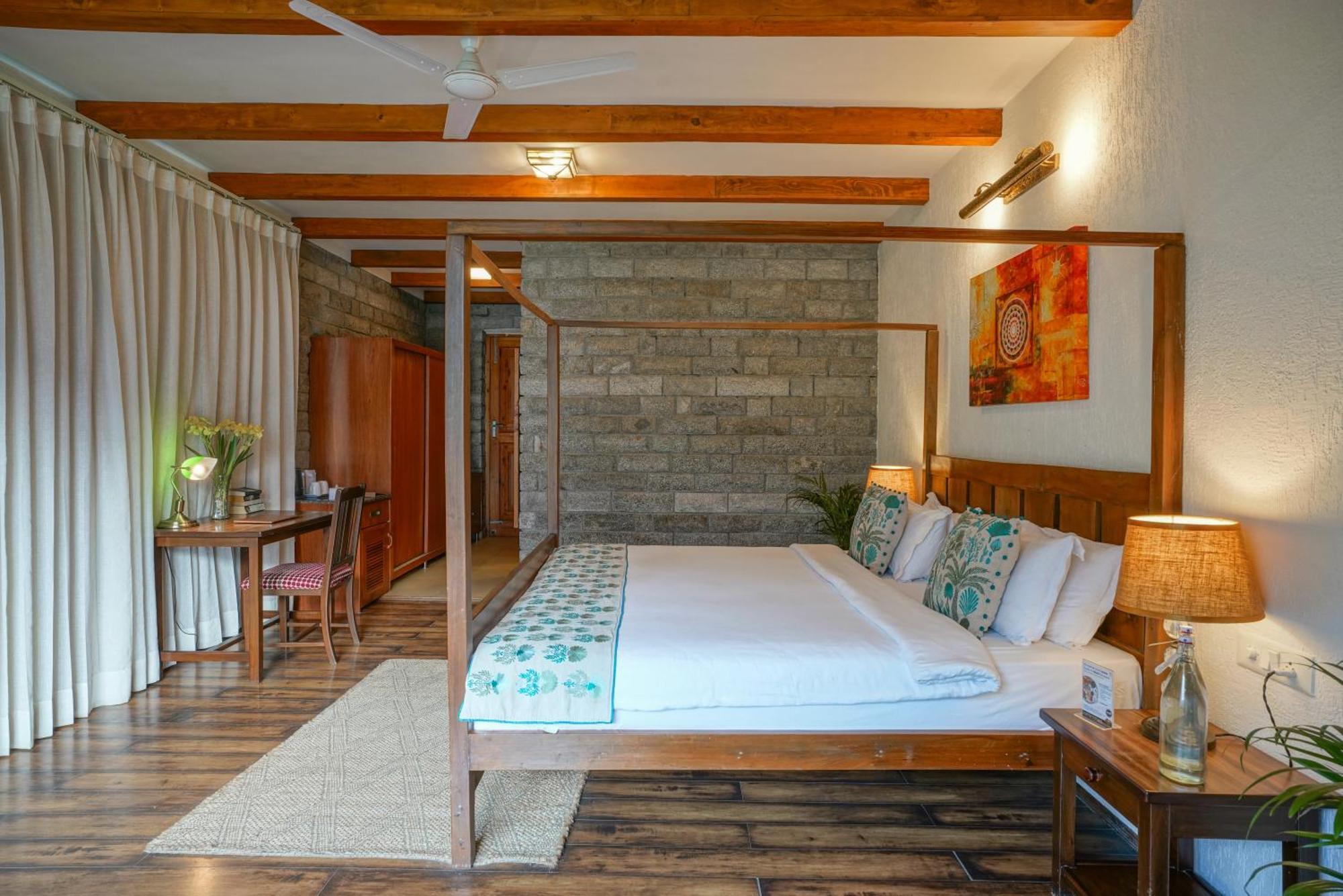 Larisa Resort Manali Manali (Himachal Pradesh)
