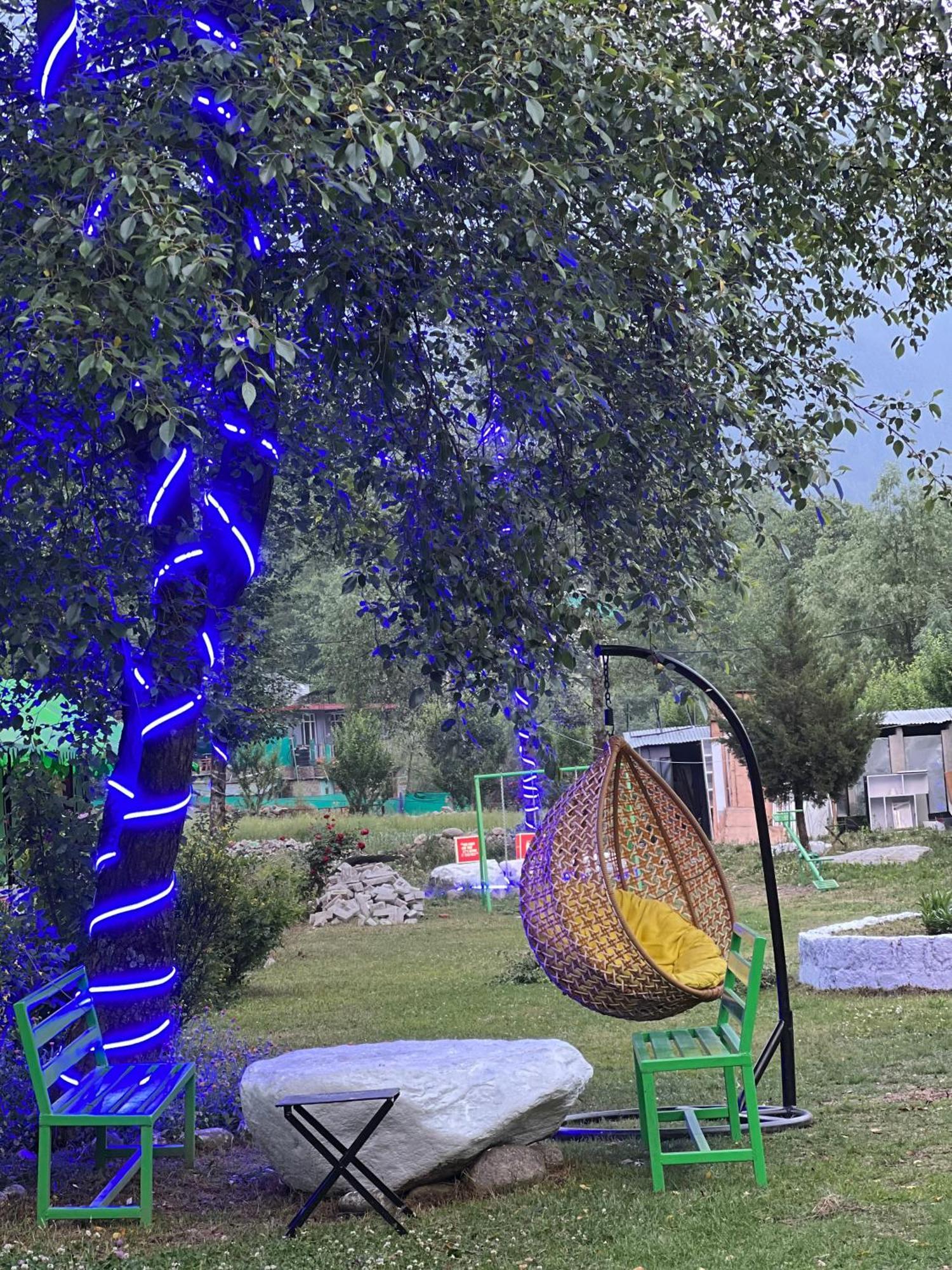 Hotel Himalayan Village Resort, 4*