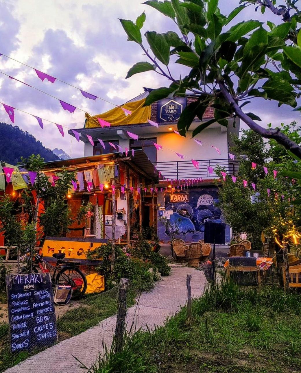 Farm & Camps Hostel *