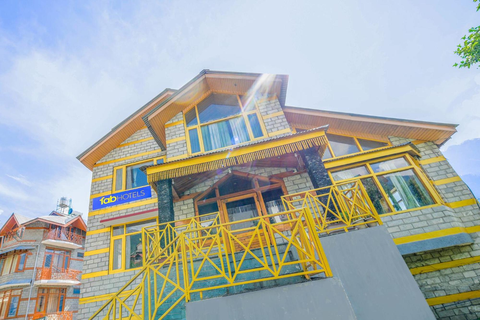 Fabhotel Cloud 9 Homestay 3*