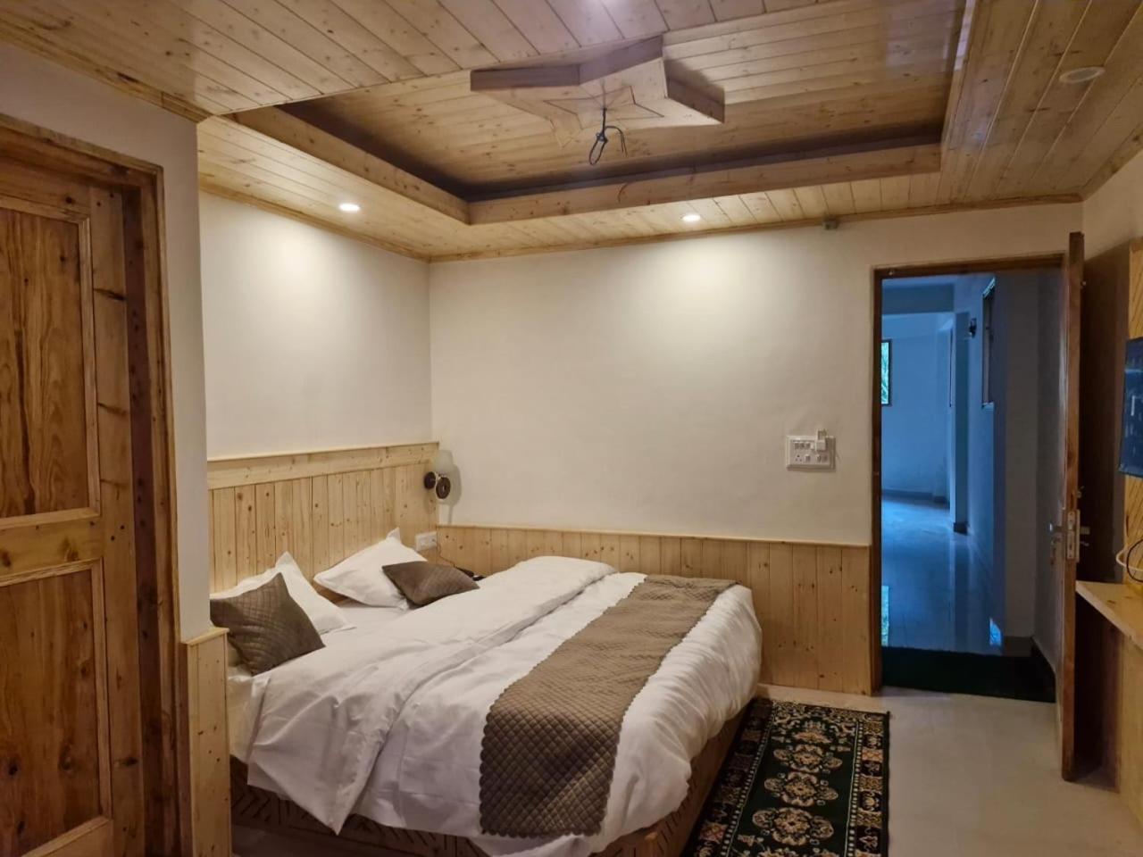 The Snow Lotus Hotel