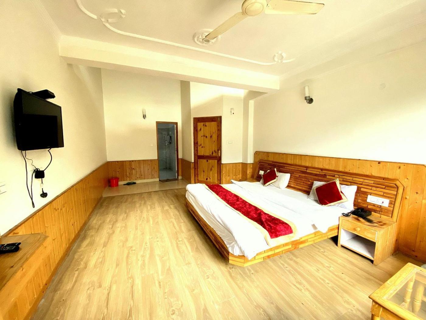 Summer Manali (Himachal Pradesh)