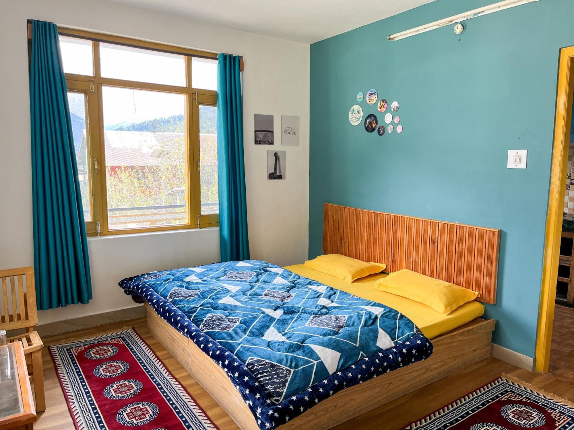 Homestay Bhagwati Wood House *