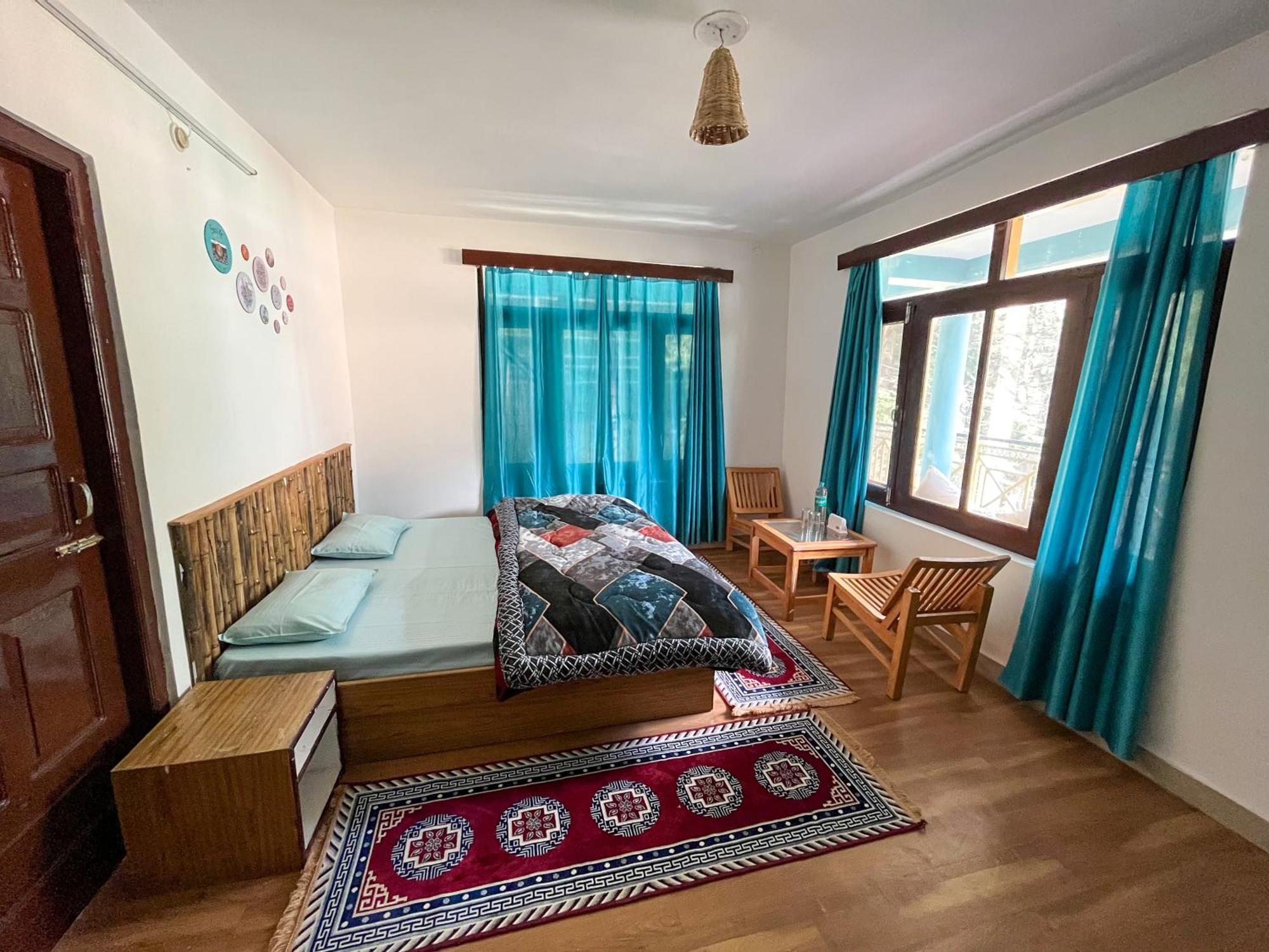 Bhagwati Wood House Homestay *