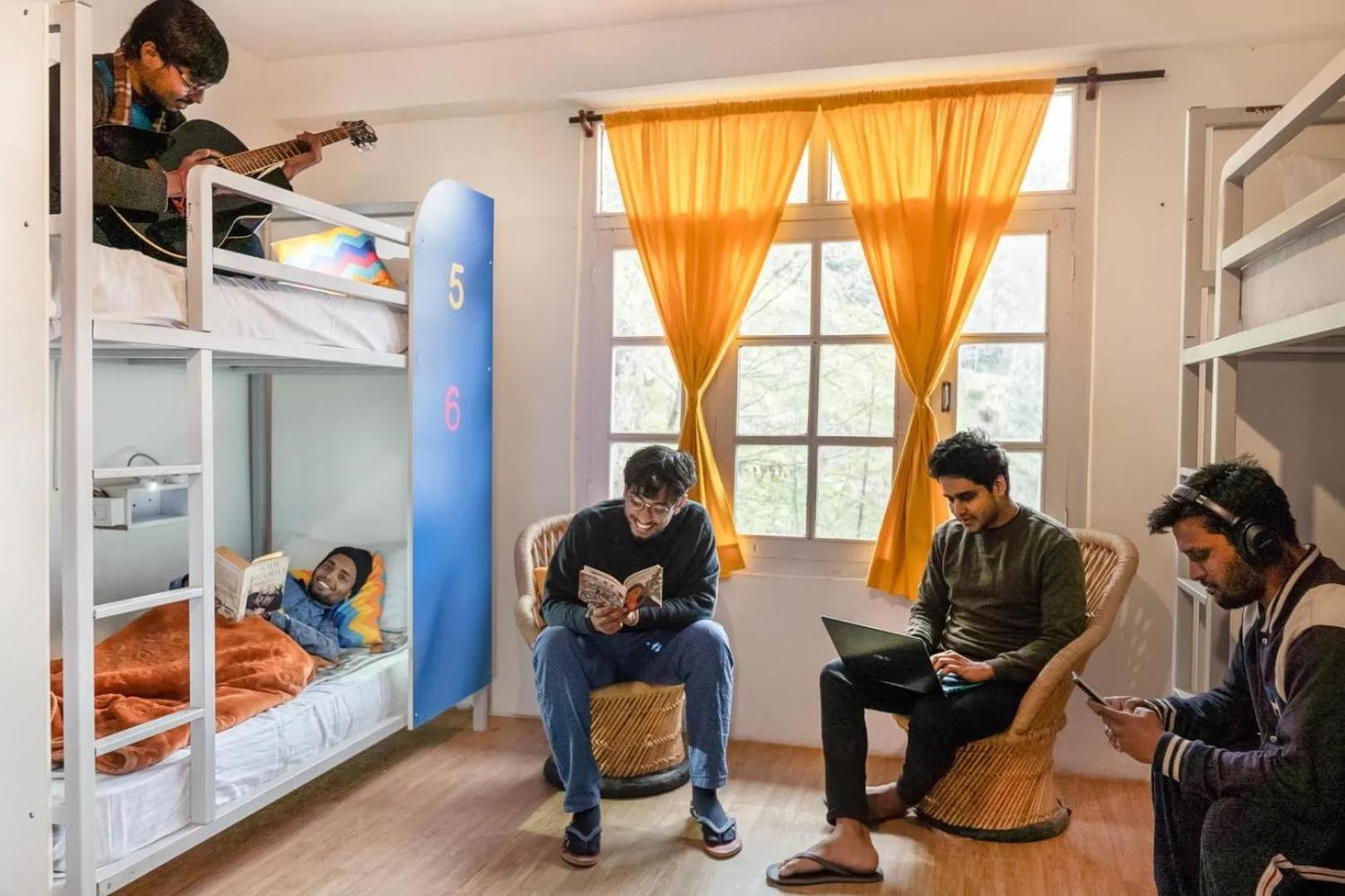 Hostel Oak Land House