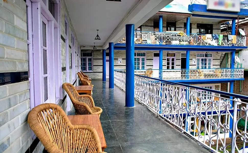 Oak Land House Hostel Manali (Himachal Pradesh)