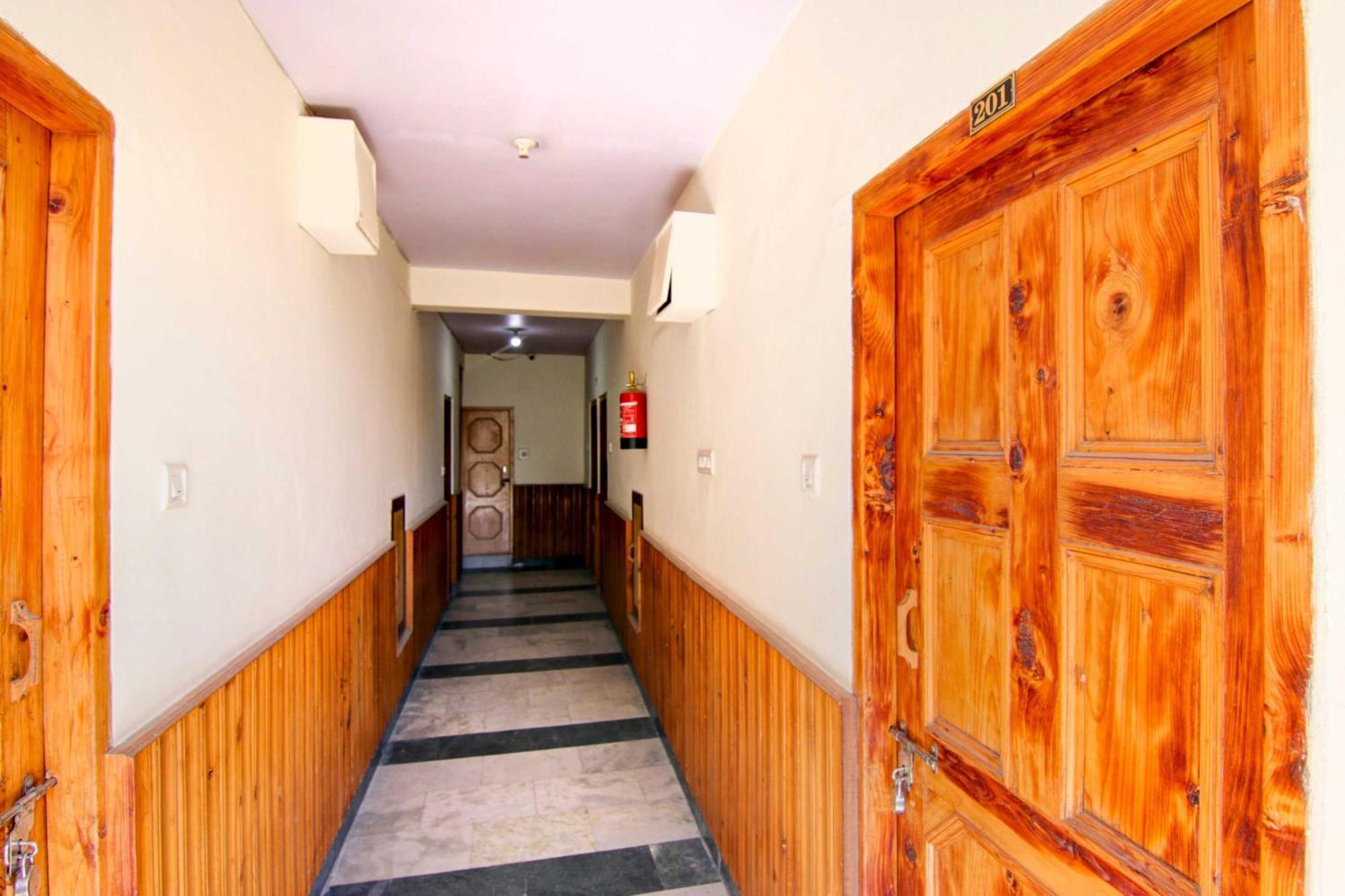 Hotel O Kundan 3*