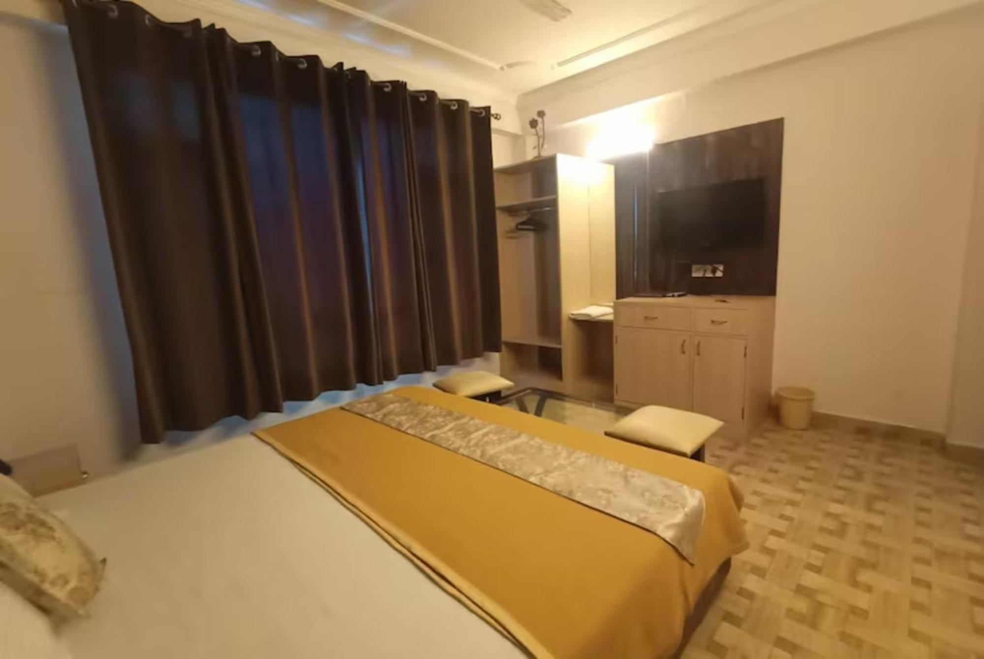 Guest house Goroomgo Daddy
