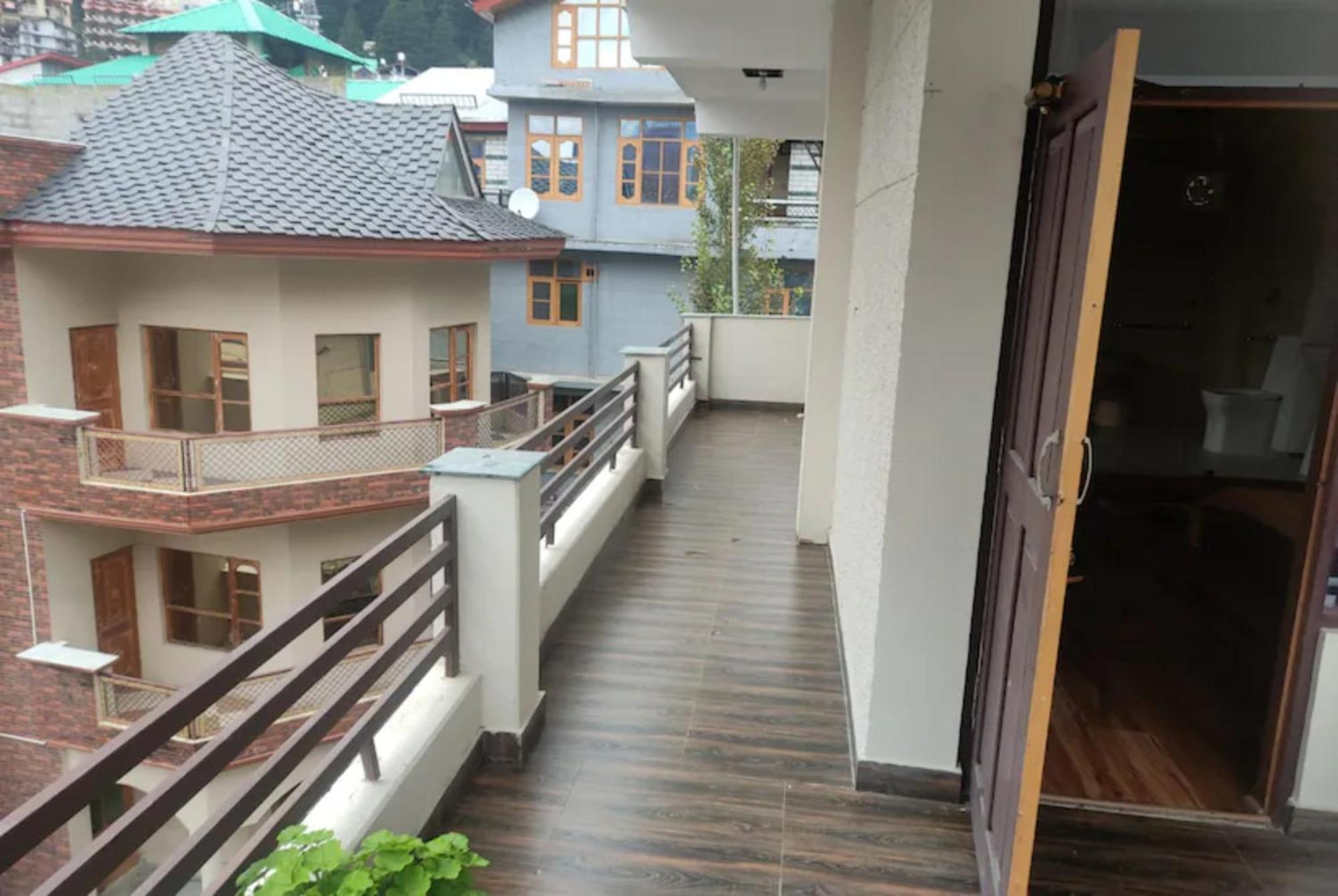 Goroomgo Daddy Guest house