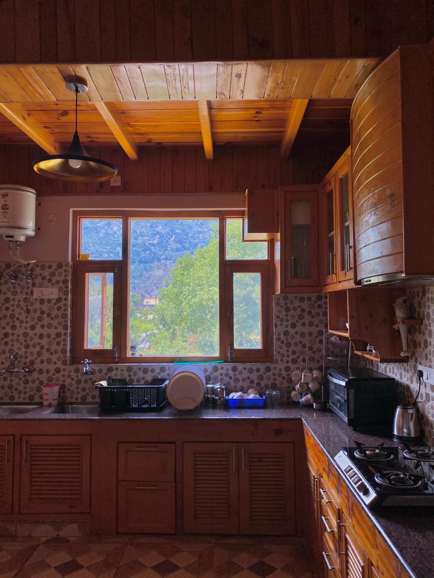 Aananda-boutique Manali (Himachal Pradesh)