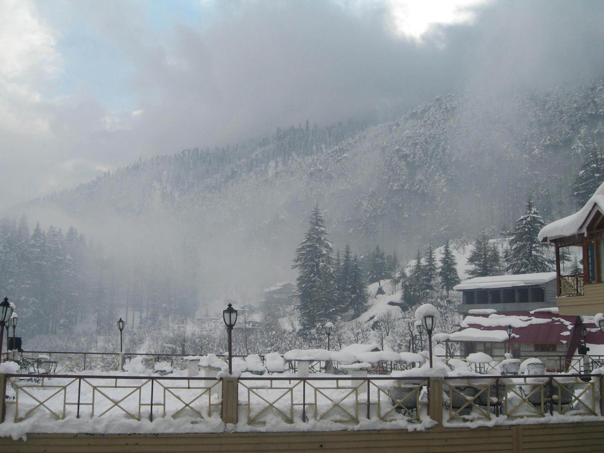 Snow Valley & 4* Manali (Himachal Pradesh)
