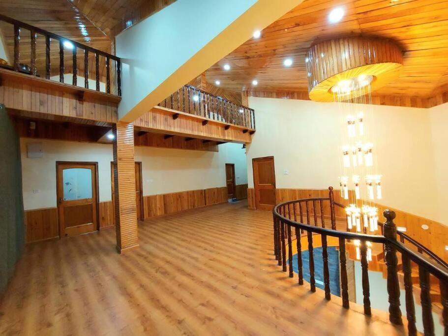 Villa Bnbbuddy Himalayan 3br Wid Lawn Near *