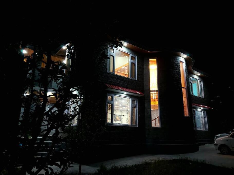Bnbbuddy Himalayan 3br Wid Lawn Near Manali (Himachal Pradesh)