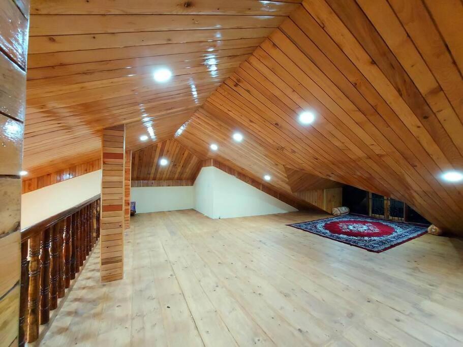 Bnbbuddy Himalayan 3br Wid Lawn Near *