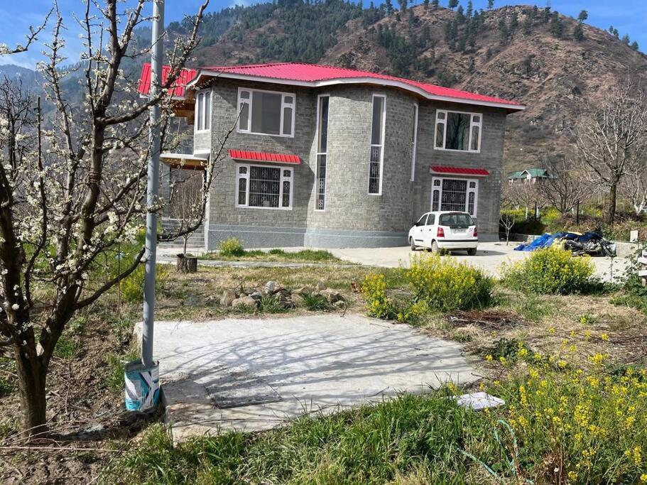 Bnbbuddy Himalayan 3br Wid Lawn Near Villa