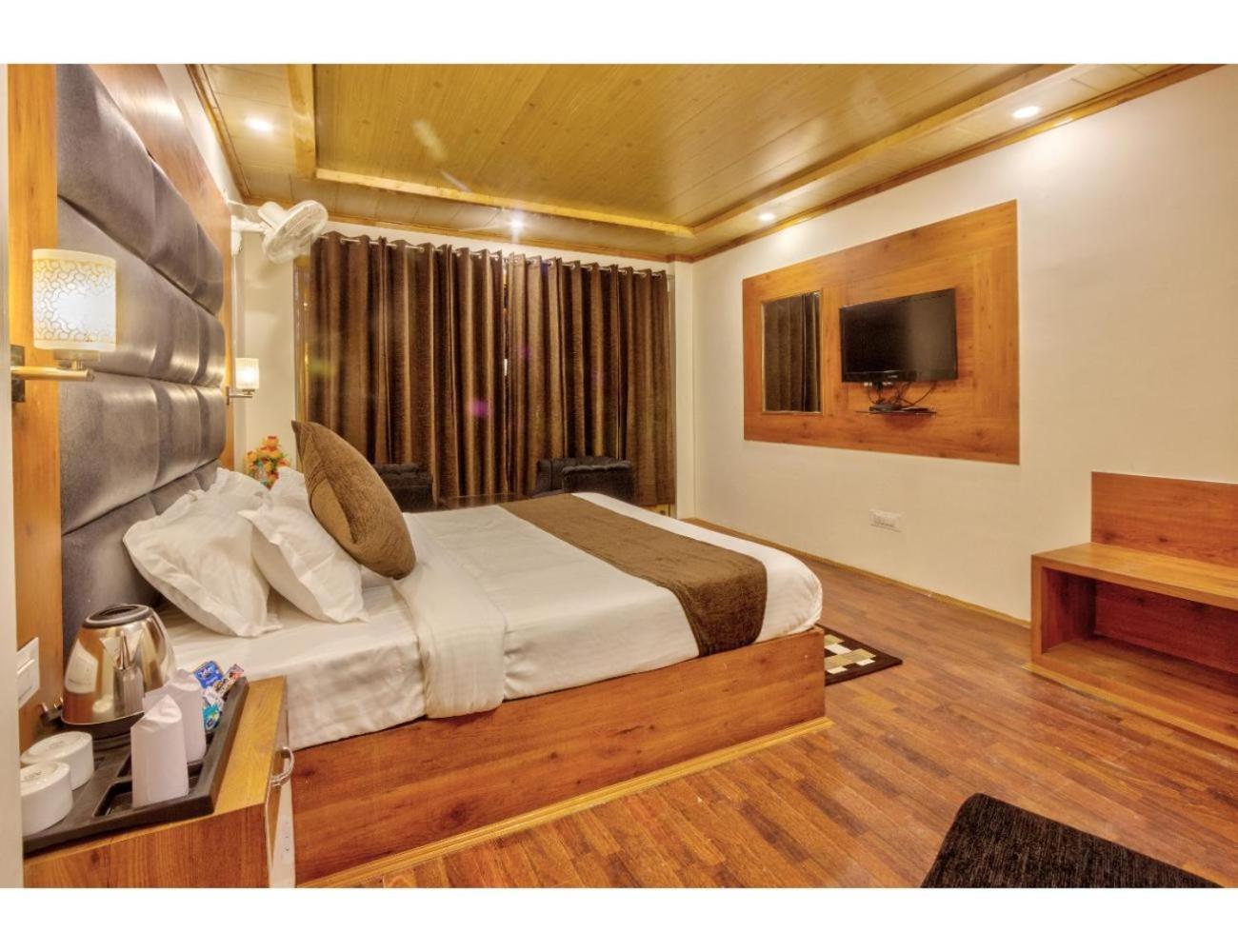 Homestay Royal Nest By Terraa Hotels, *