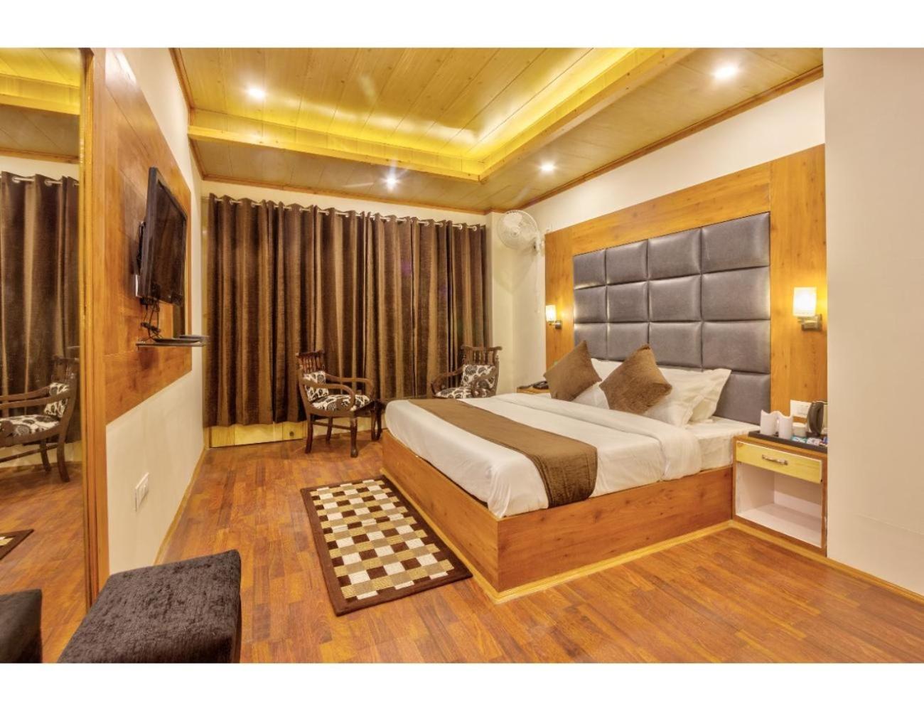 Royal Nest By Terraa Hotels,